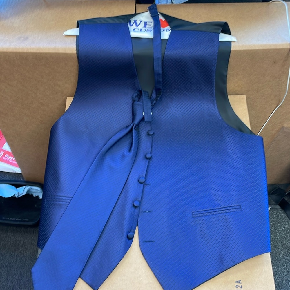 Navy Blue Geometric Tuxedo Vest and Bowtie Large Great Condition
